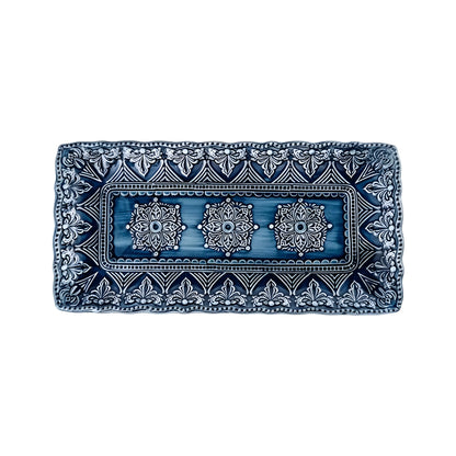 Porcelain Dinnerware Set with Navy Baroque Design and Wavy Edges 4